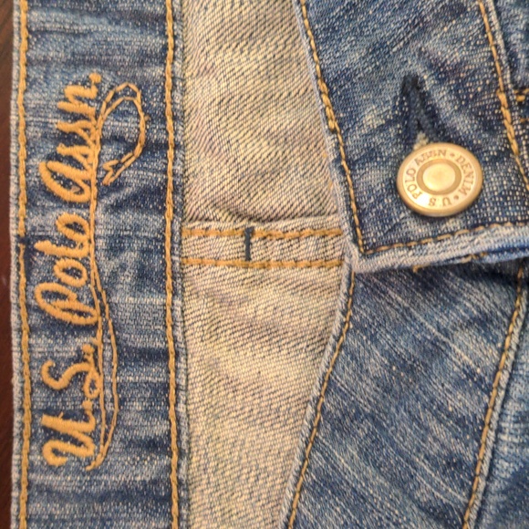 US Polo Assn- Junior Denim Shorts: Distressed Look with Frayed Hem Size: 13/14 - Picture 3 of 4